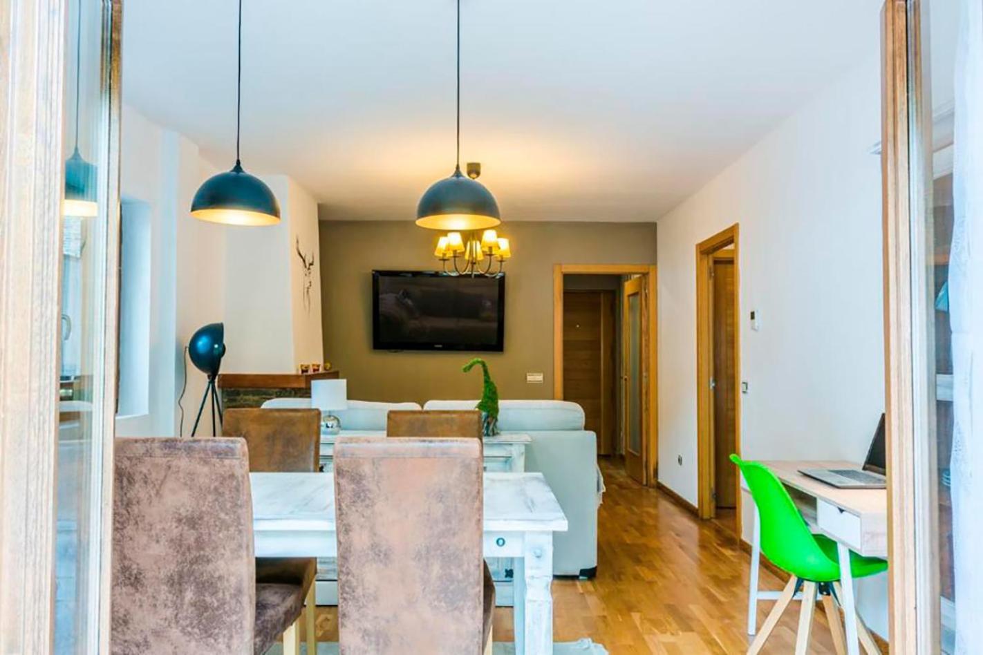 Apartamento A 15 Minutos De Baqueira Les Bordes Bagian luar foto